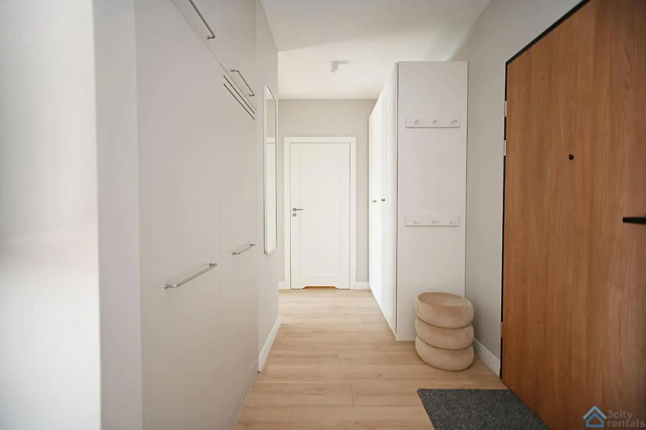 Beige 3City Apartment With Parking In Gdansk By Noclegi Renters