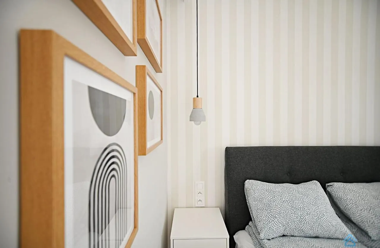 Beige 3City Apartment With Parking In Gdansk By Noclegi Renters